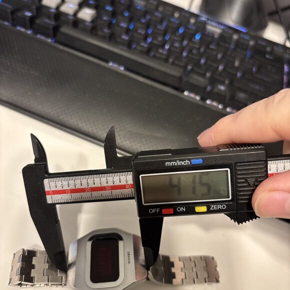 Novus LED Digital Watch. RARE! VINTAGE! - Picture 3 of 9